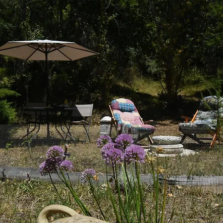 Il Castello Nel Bosco Bed & Breakfast *