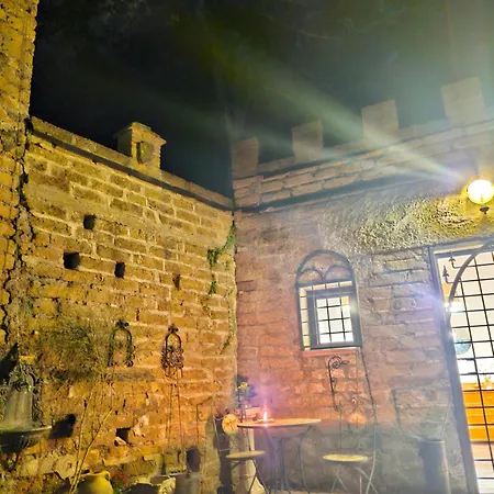 Il Castello Nel Bosco